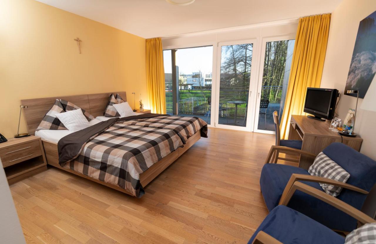 Hotel Restaurant Sokrates Güttingen Kültér fotó